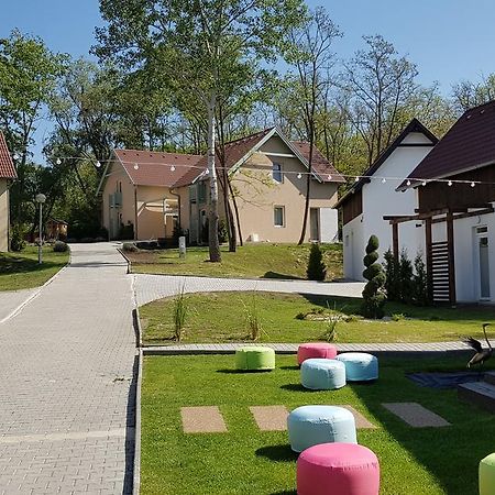 Kenese-Voelgye Villahotel Balatonkenese Extérieur photo