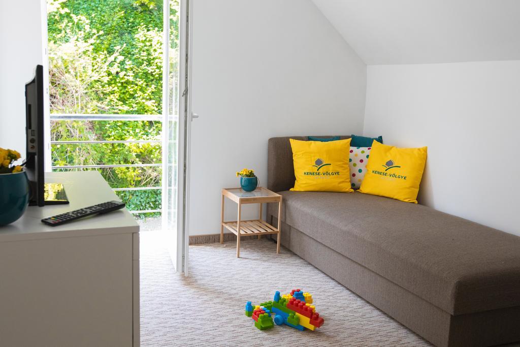 Kenese-Voelgye Villahotel Balatonkenese Extérieur photo