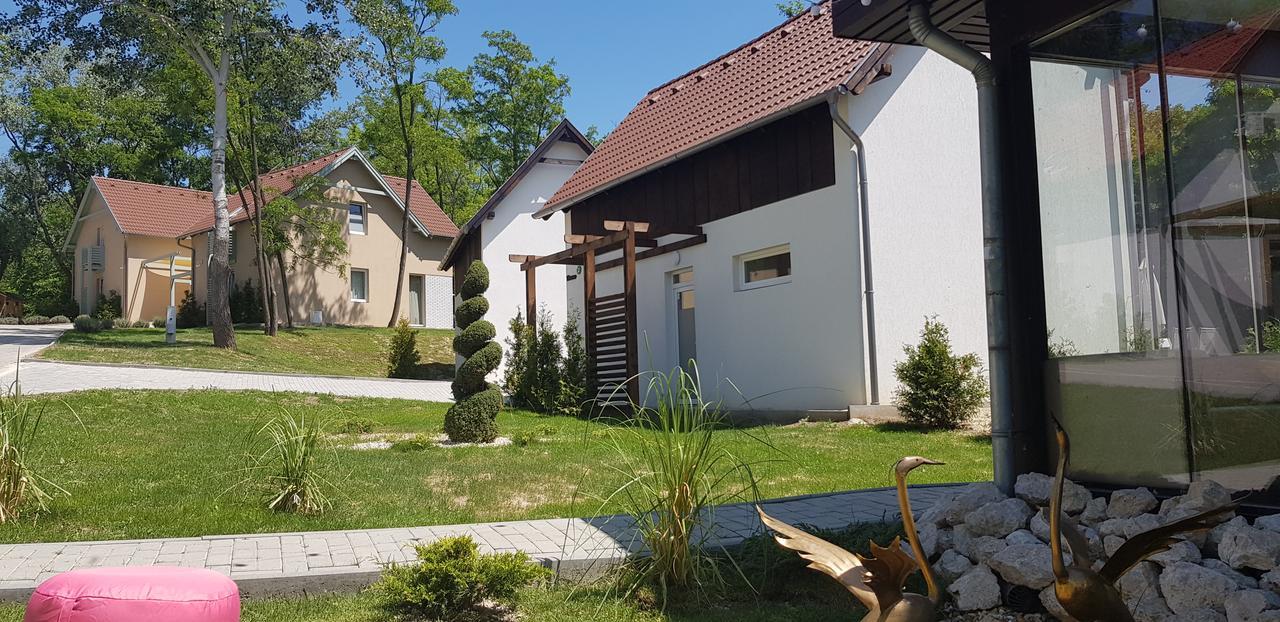 Kenese-Voelgye Villahotel Balatonkenese Extérieur photo